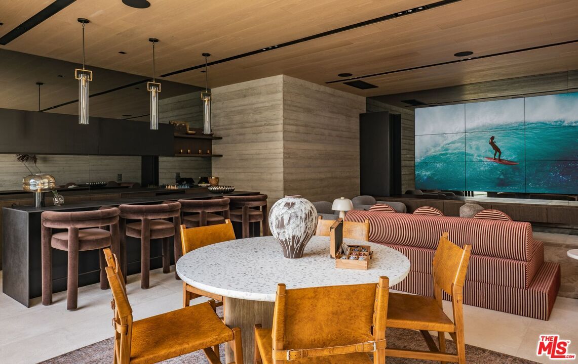 Dining room, Interior, Kitchen, Pendant Lights, Recessed Lighting, Wooden Ceilings