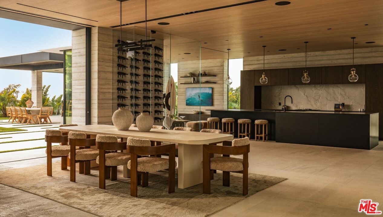 Dining room, Interior, Pendant Lights, Recessed Lighting, Wine Storage