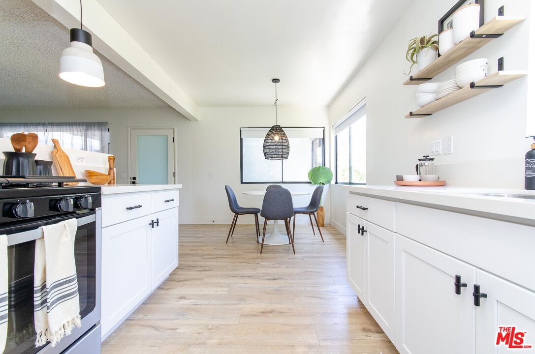 Dining room, Interior, Kitchen, Pendant Lights, Wood Texture Flooring