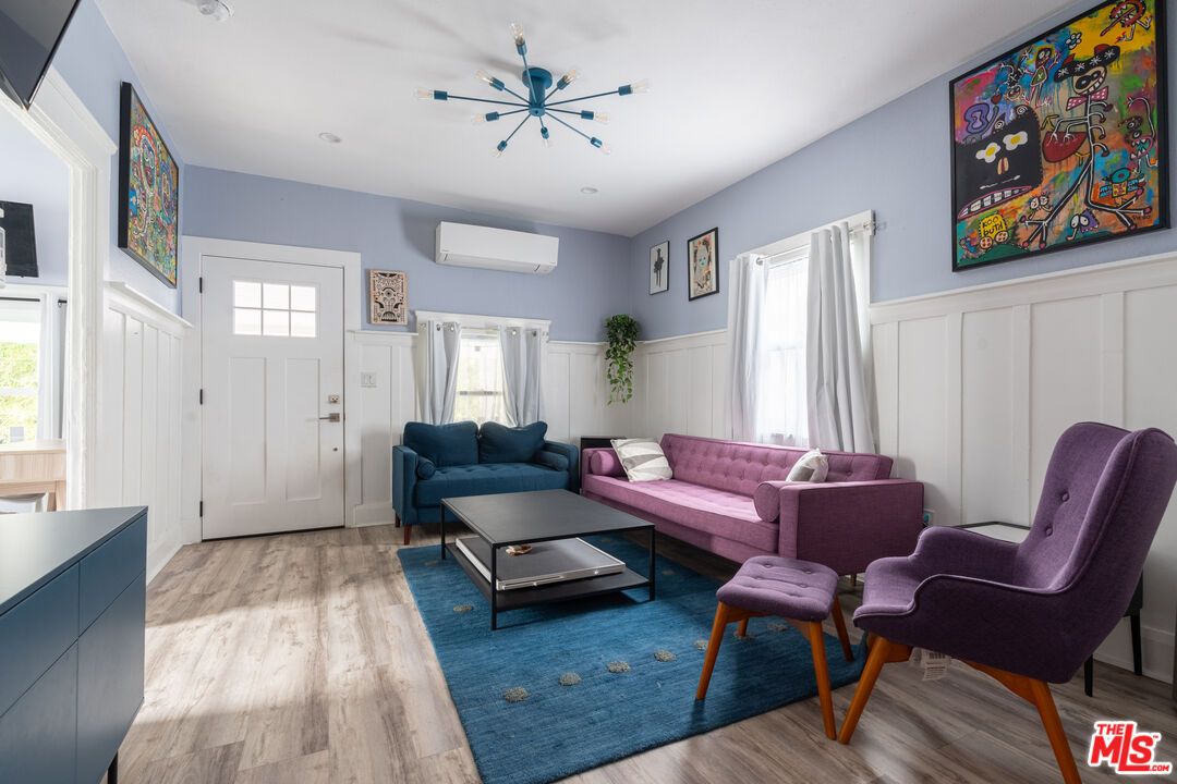 Interior, Living room, Pendant Lights, Wood Texture Flooring