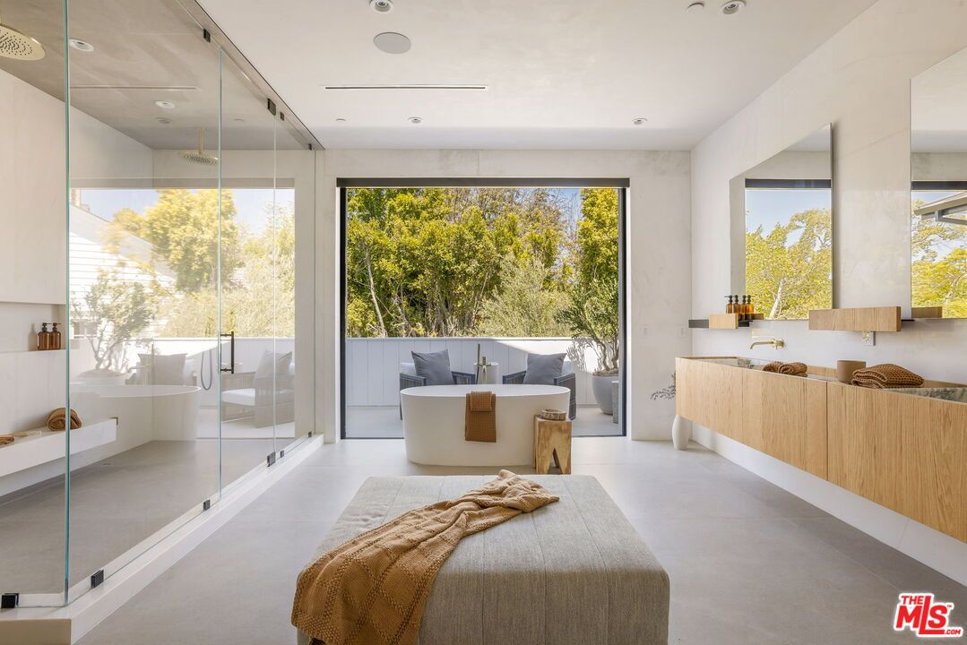 Bathroom, Free Standing Baths, Interior, Recessed Lighting