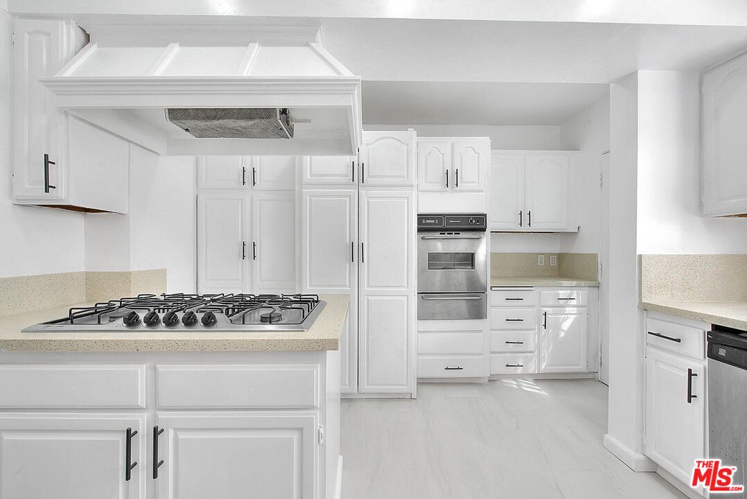 Interior, Kitchen, Marble, Stainless Steel Appliances