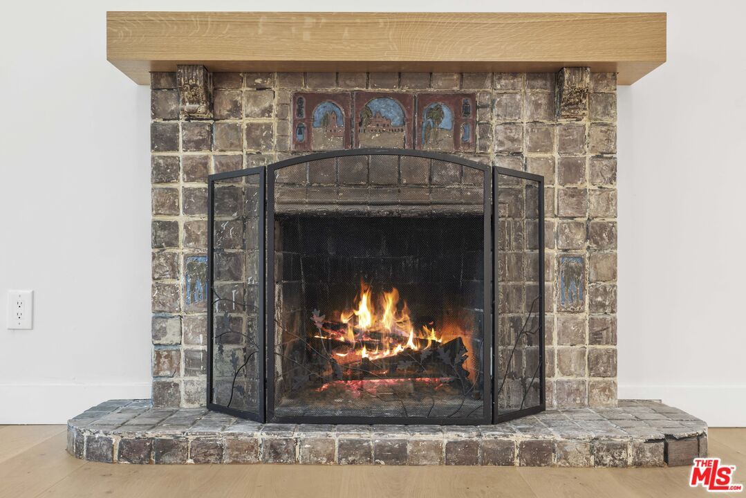 Fireplace, Interior