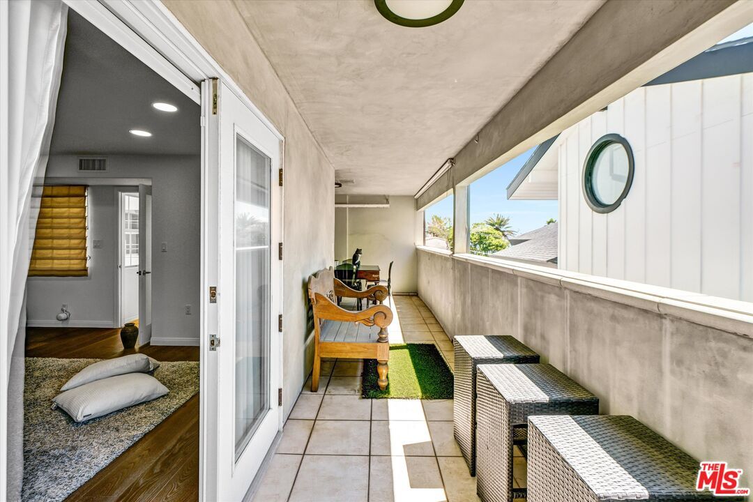 Interior, Recessed Lighting, Water