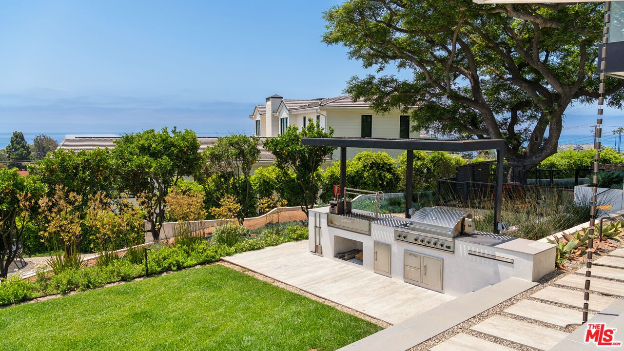 Backyard, Exterior, Water