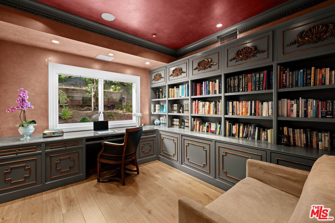Home Office, Interior, Recessed Lighting, Wood Texture Flooring