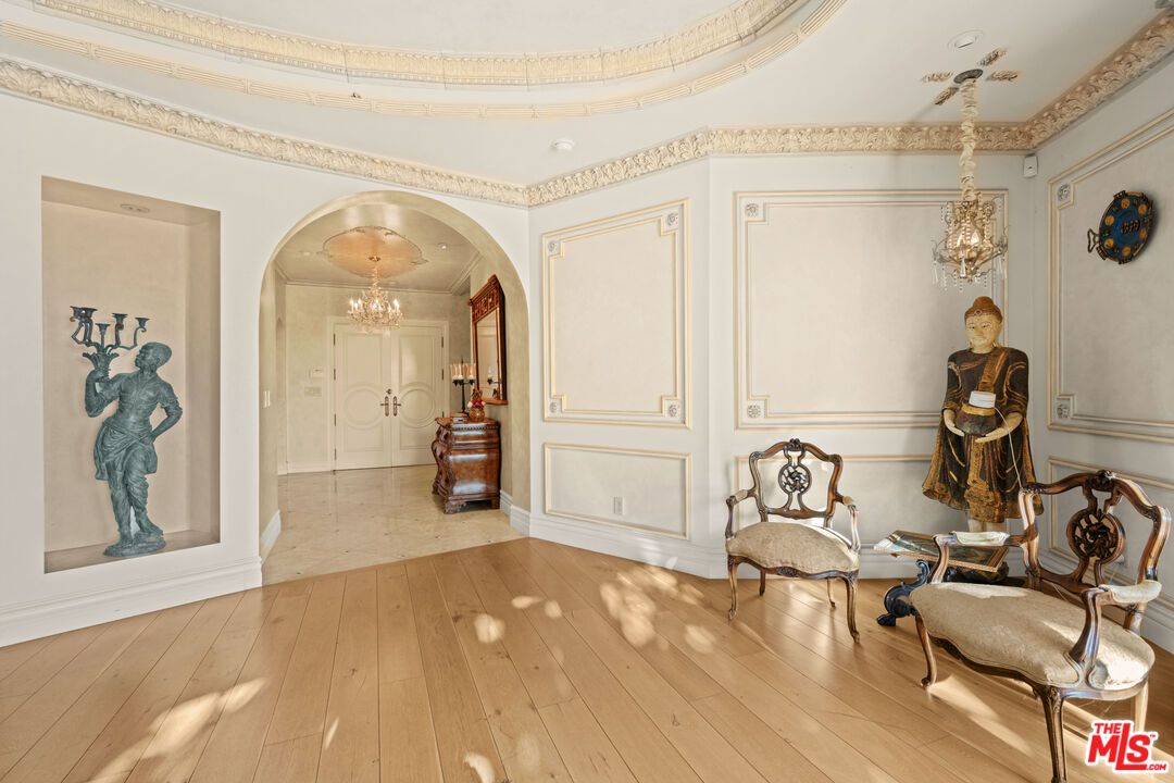 Chandelier, Interior, Wood Texture Flooring