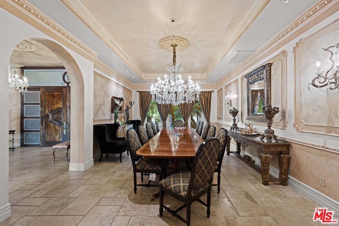 Chandelier, Dining room, Interior