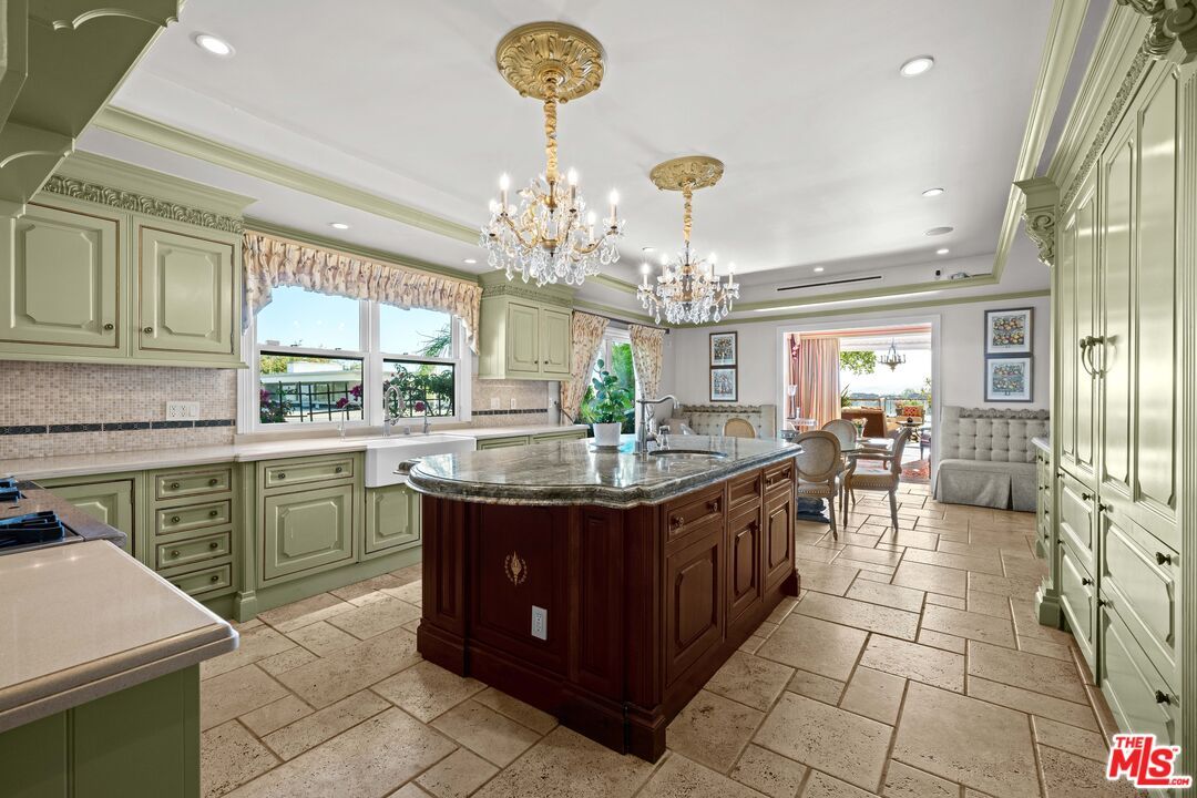 Chandelier, Dining room, Interior, Kitchen, Recessed Lighting