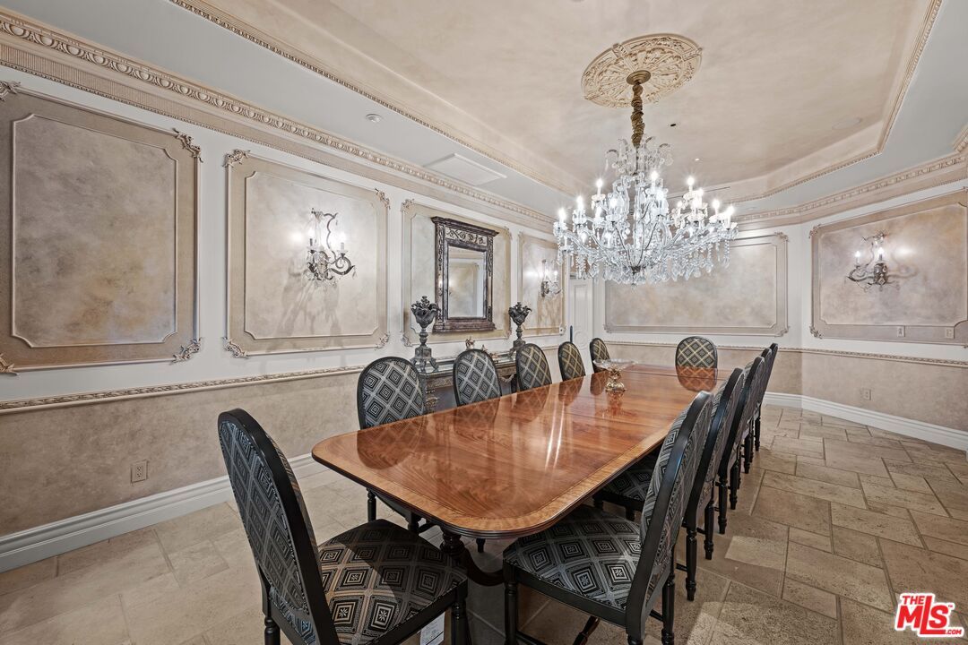 Chandelier, Dining room, Interior