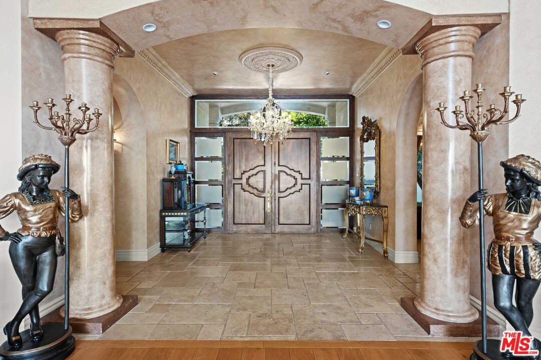 Chandelier, Interior, Recessed Lighting, Wood Texture Flooring