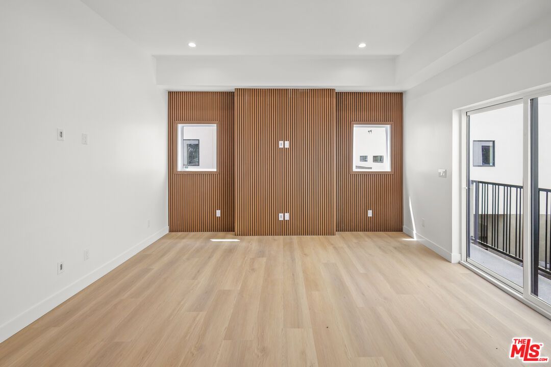 Empty room, Interior, Recessed Lighting, Wood Texture Flooring, Wooden Walls