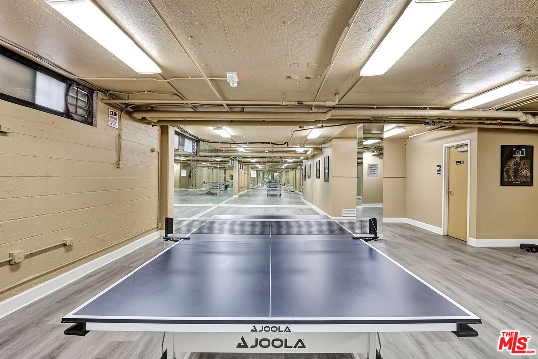 Game Room, Interior, Wood Texture Flooring