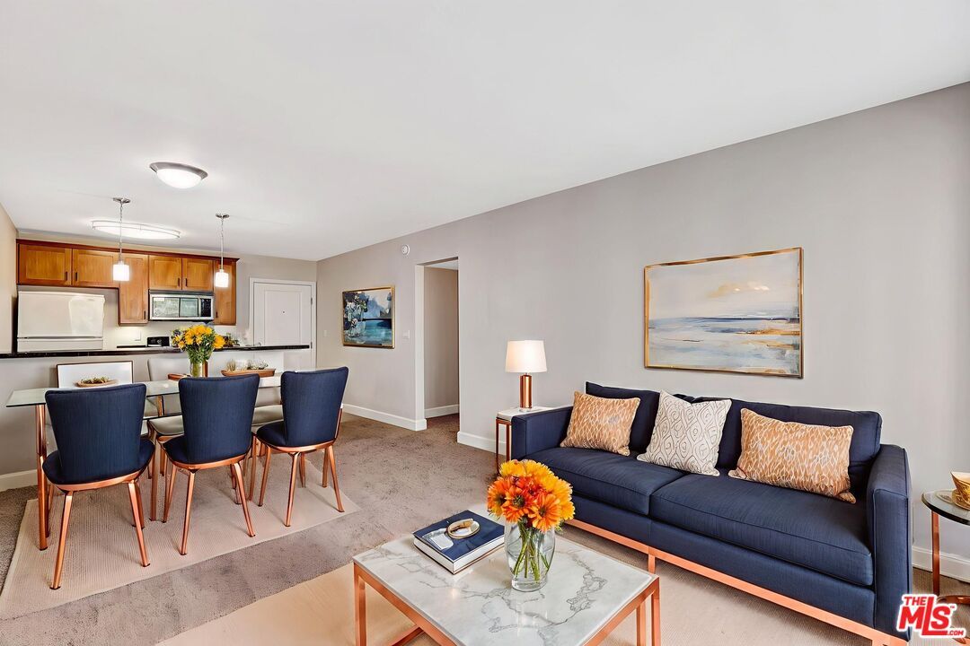 Dining room, Interior, Kitchen, Living room, Pendant Lights, Stainless Steel Appliances