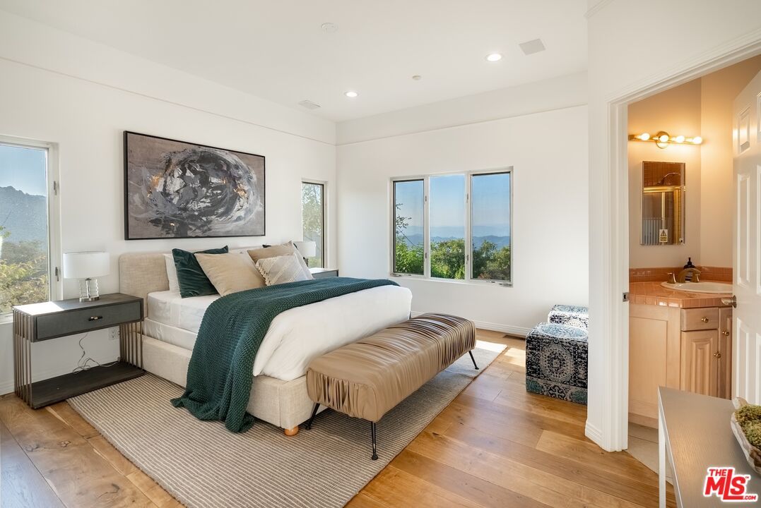 Bedroom, Interior, Recessed Lighting, Water, Wood Texture Flooring