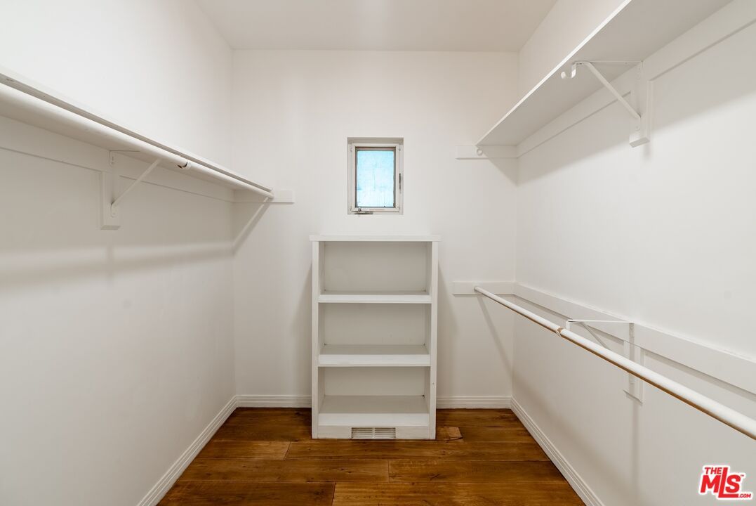 Interior, Walk-in Closets, Wood Texture Flooring