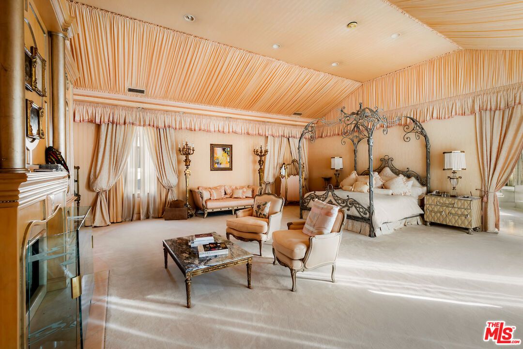 Bedroom, Fireplace, Interior, Living room, Recessed Lighting