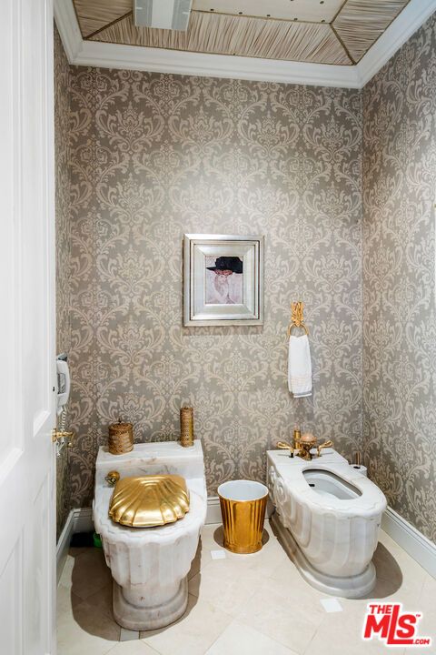 Bathroom, Interior