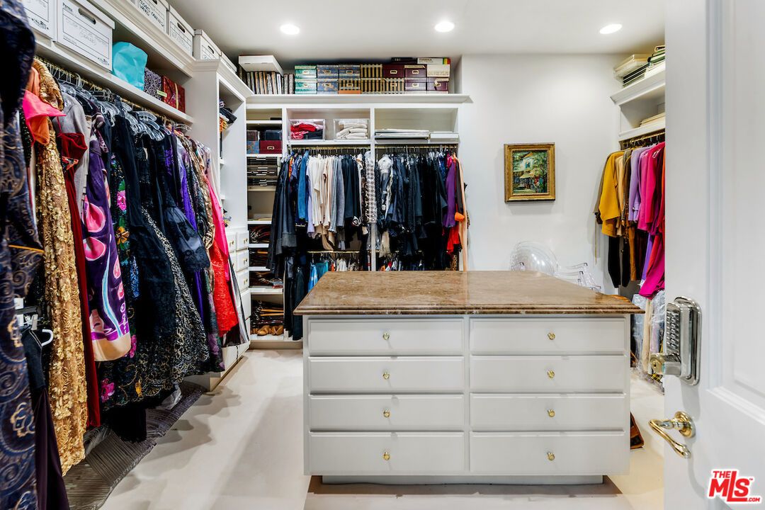 Interior, Recessed Lighting, Walk-in Closets