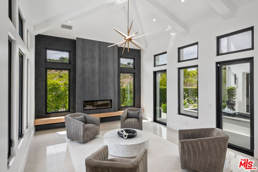Fireplace, Interior, Living room, Pendant Lights, Recessed Lighting