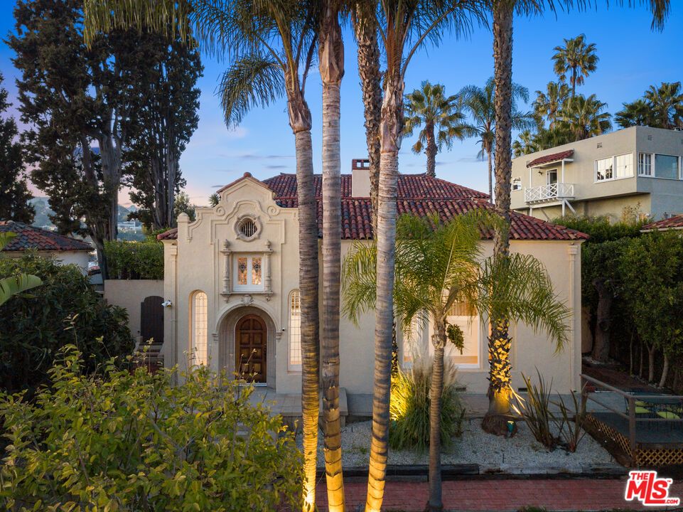 Exterior, Facade, Spanish Mediterranean