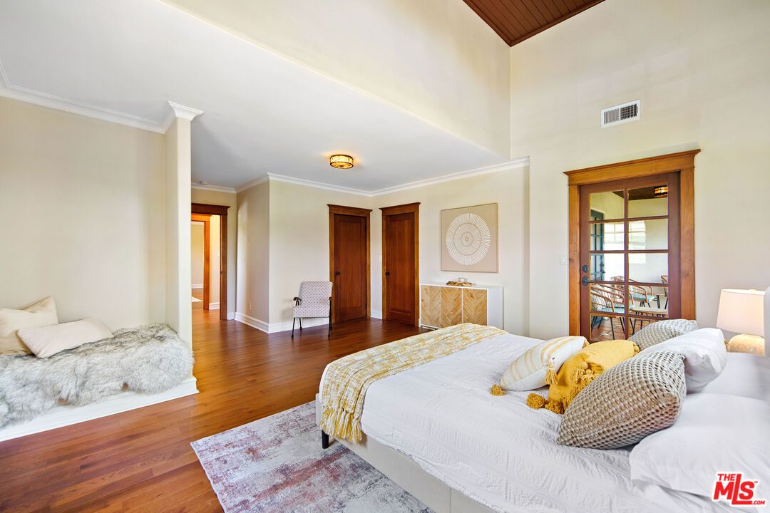 Bedroom, Interior, Wood Texture Flooring