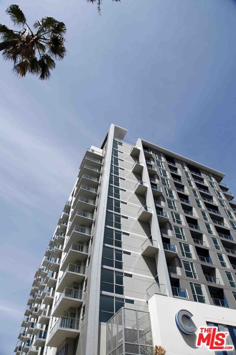 Exterior, Facade, Condo Building
