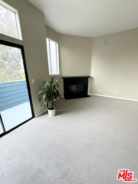 Empty room, Fireplace, Interior