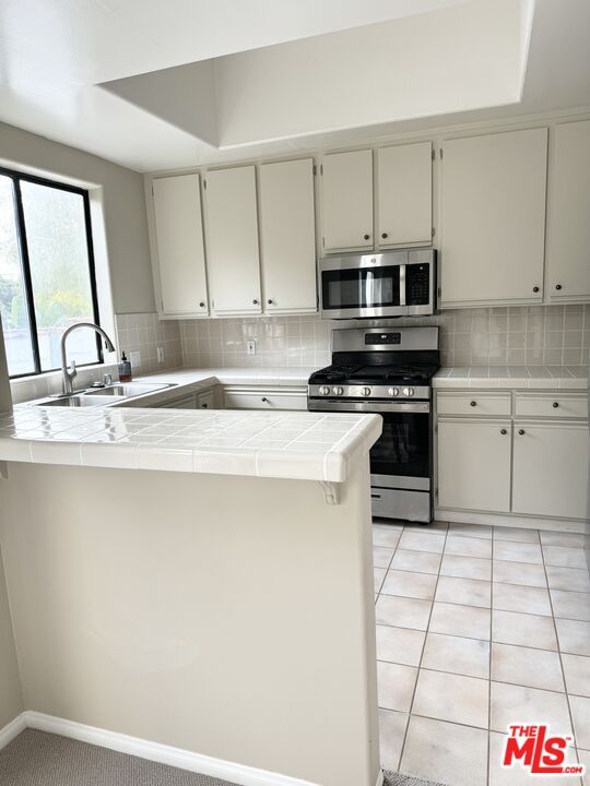 Interior, Kitchen, Tile Countertops