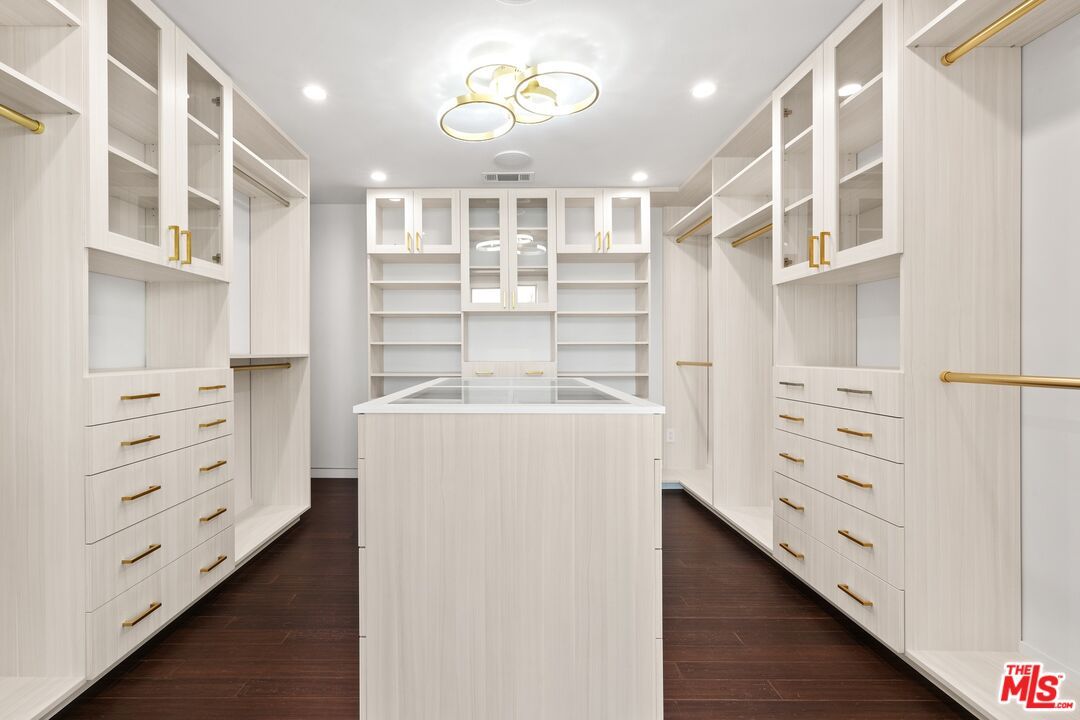 Interior, Recessed Lighting, Walk-in Closets, Wood Texture Flooring
