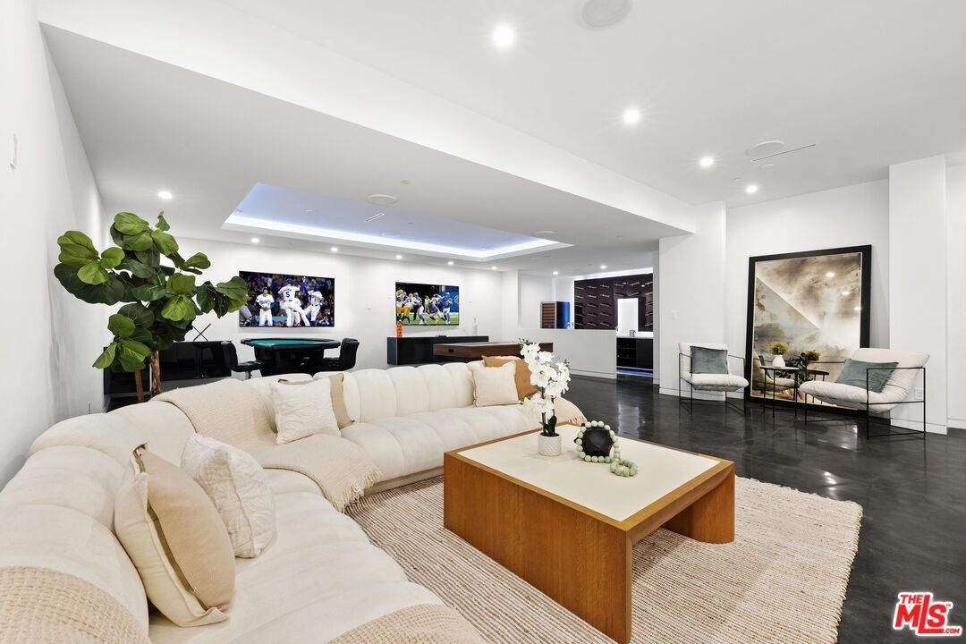 Billiard Table, Game Room, Interior, Living room, Recessed Lighting