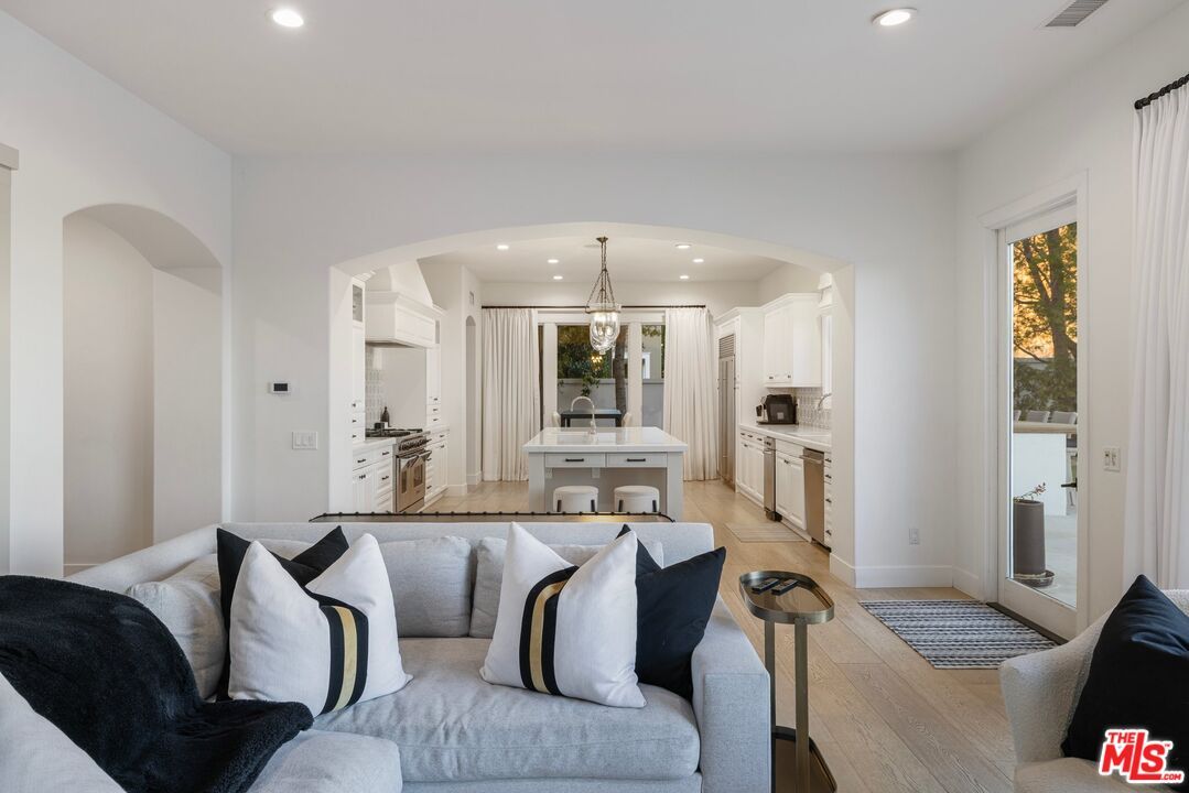 Interior, Kitchen, Living room, Pendant Lights, Recessed Lighting, Stainless Steel Appliances, Wood Texture Flooring