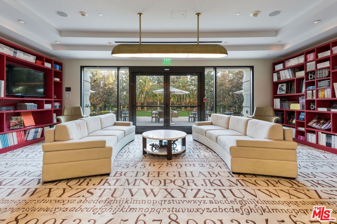 Interior, Living room, Pendant Lights, Recessed Lighting