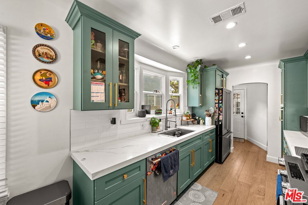 Interior, Kitchen, Recessed Lighting, Wood Texture Flooring
