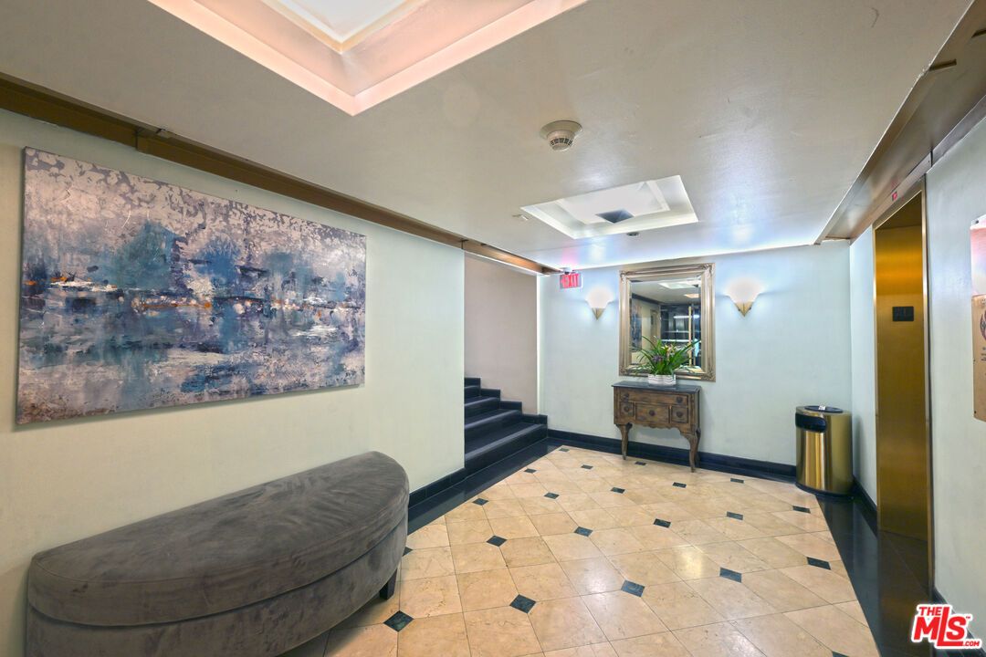 Elevator, Interior