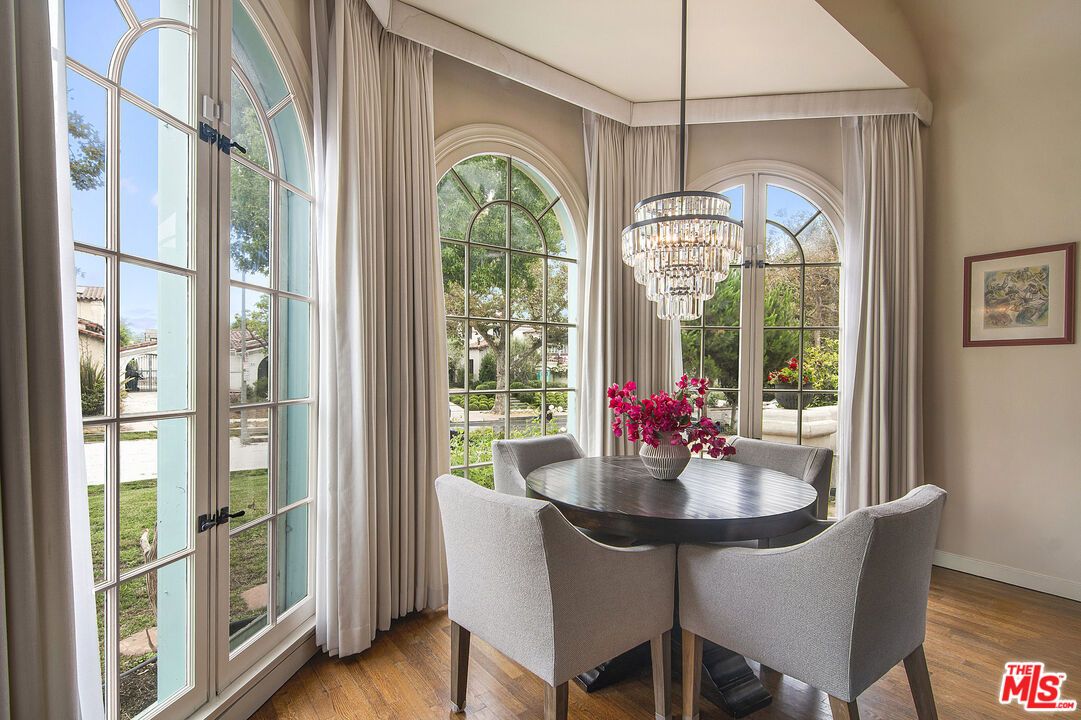 Chandelier, Dining room, Interior, Wood Texture Flooring