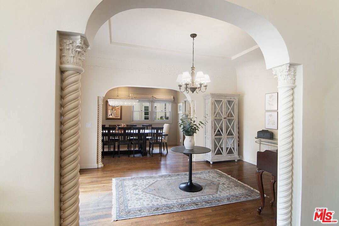 Chandelier, Dining room, Interior, Wood Texture Flooring