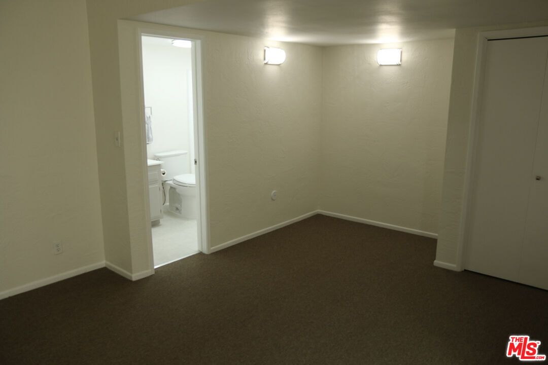 Bathroom, Empty room, Interior
