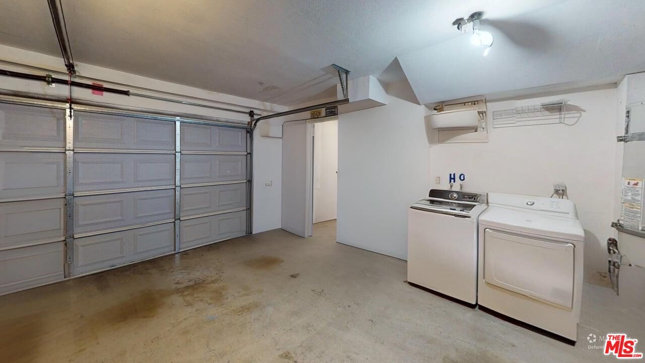 Garage, Interior, Washer