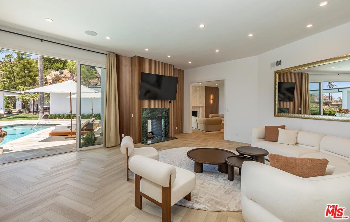 Fireplace, Interior, Living room, Recessed Lighting, Wood Texture Flooring