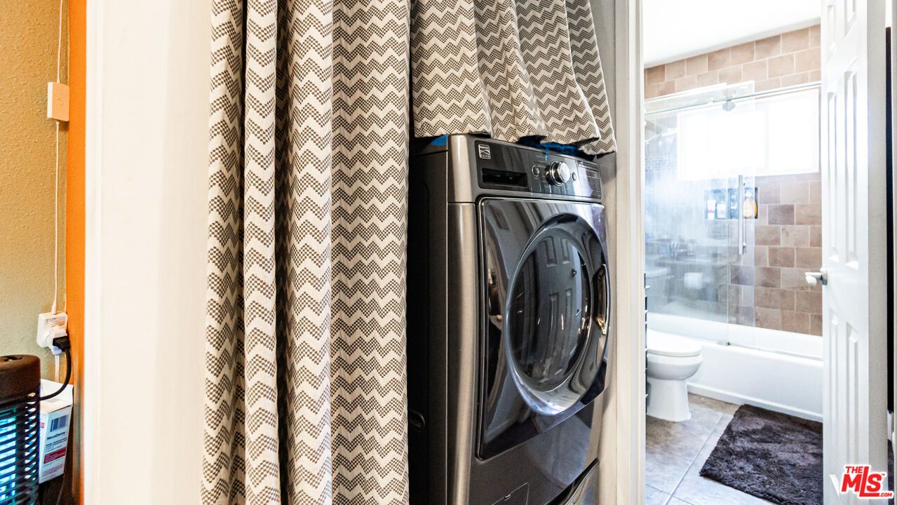 Bathroom, Glass Shower, Interior, Washer
