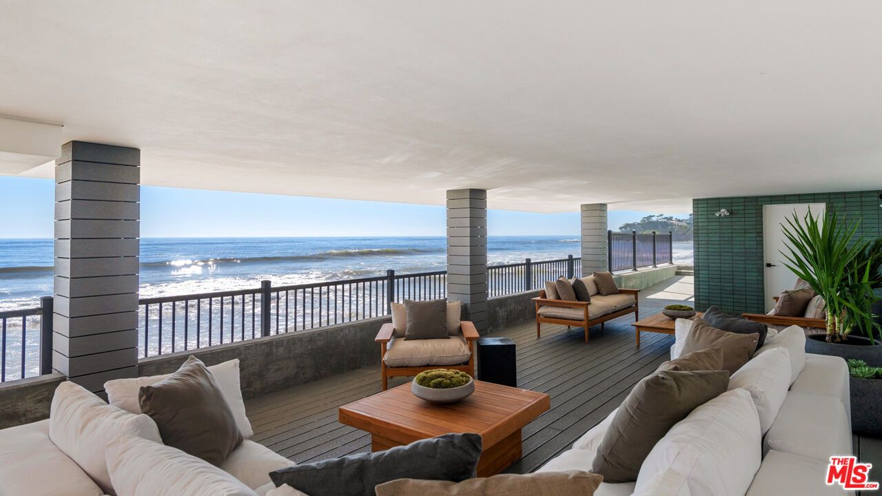 Water, Exterior, Living room, Other