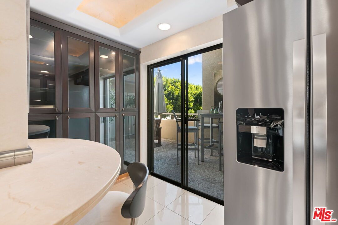 Dining room, Interior, Kitchen, Recessed Lighting, Stainless Steel Appliances