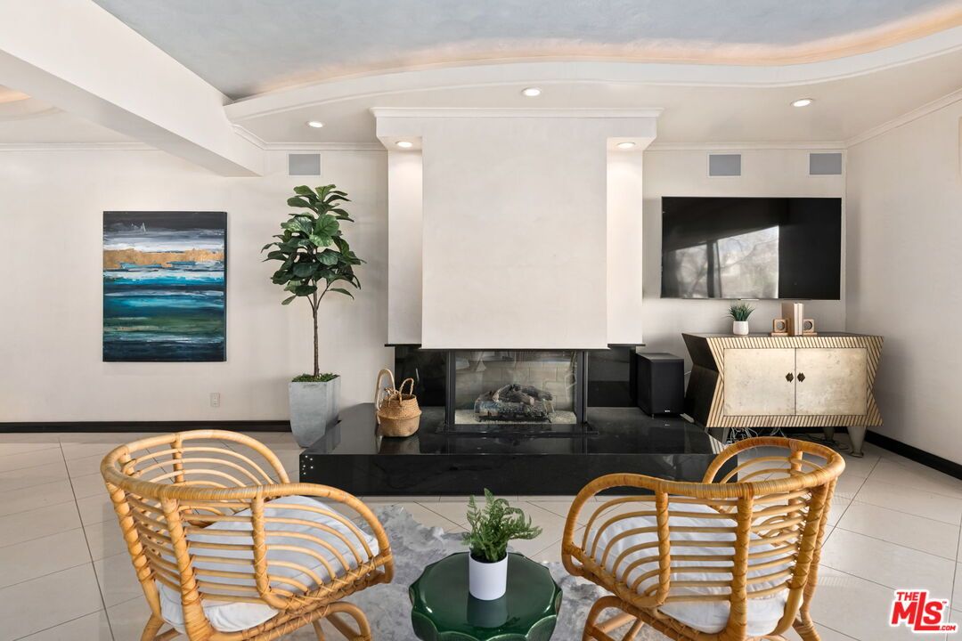 Fireplace, Interior, Living room, Recessed Lighting