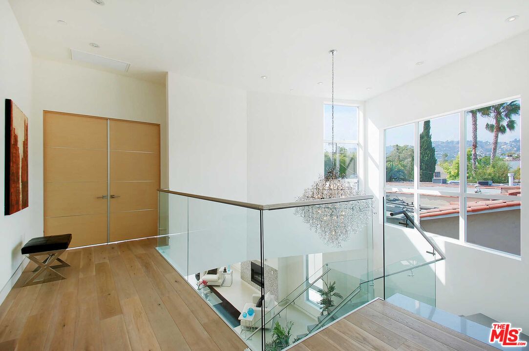 Chandelier, Interior, Recessed Lighting, Wood Texture Flooring