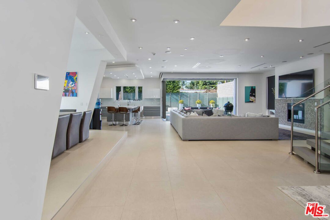 Dining room, Interior, Living room, Recessed Lighting