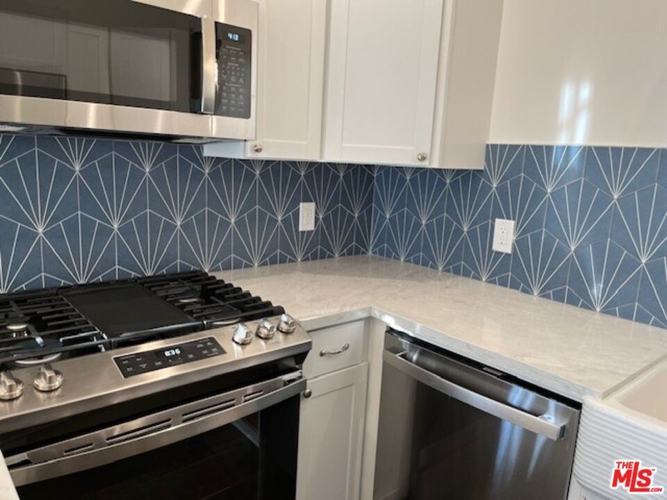 Interior, Kitchen, Stainless Steel Appliances