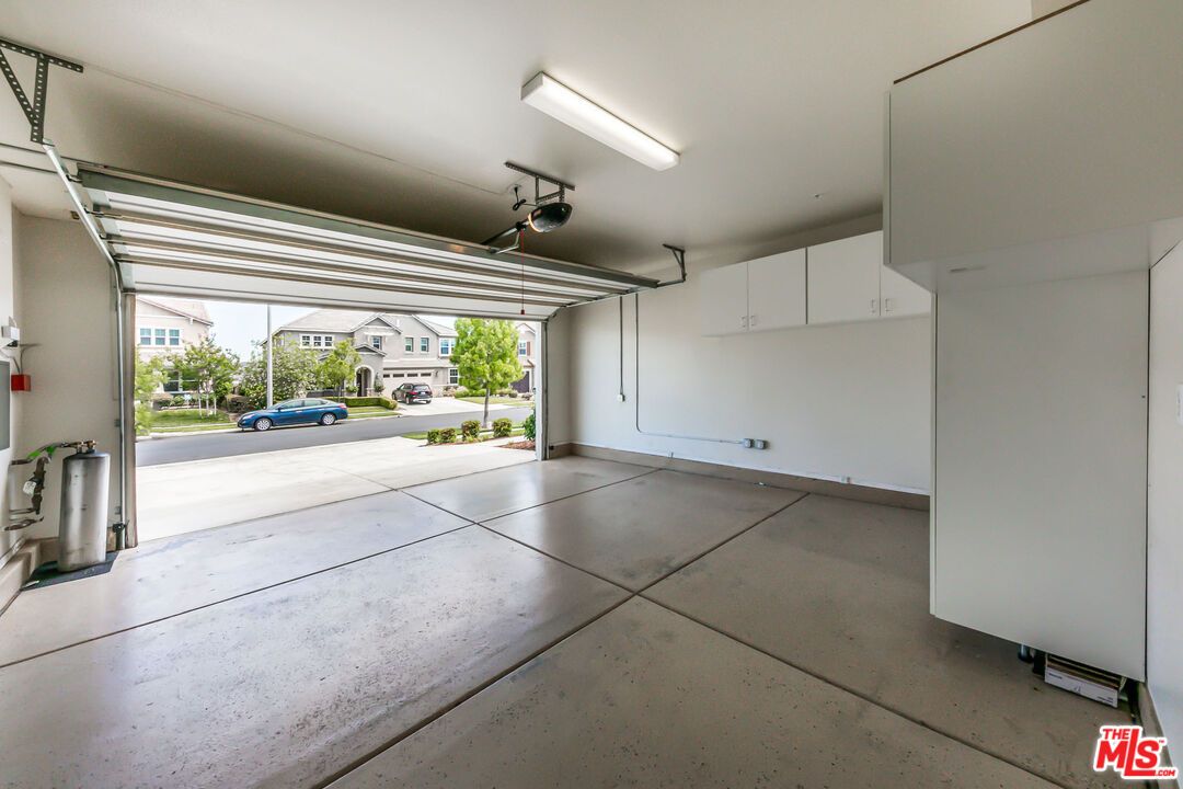 Garage, Interior