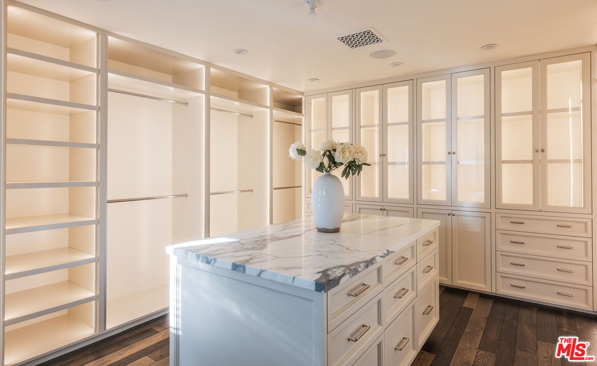 Interior, Recessed Lighting, Walk-in Closets, Wood Texture Flooring