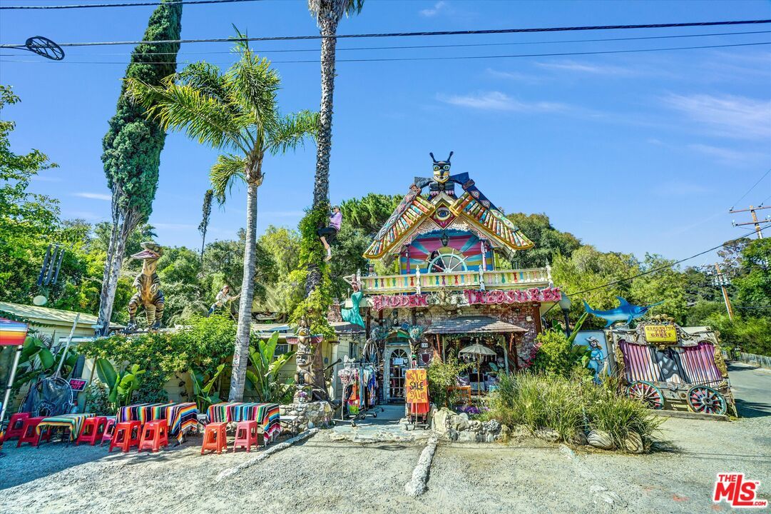 Backyard, Exterior, Facade, None